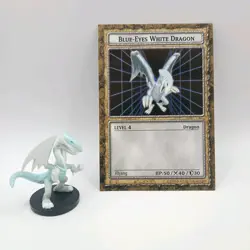 Yugioh! Dungeon Dice Monsters DDM B1-01 Blue Eyes White Dragon Figure And Card - Image 1