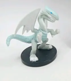Yugioh! Dungeon Dice Monsters DDM B1-01 Blue Eyes White Dragon Figure And Card - Image 4