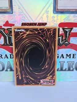 YuGiOh DARK MAGICIAN CT14-EN001 Secret Rare Limited Edition M/NM - Image 2