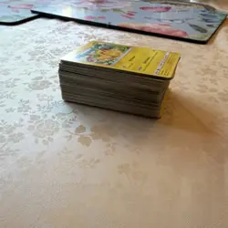 100 Pokemon card unsorted lot - Image 2