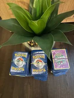 Pokemon TCG Bulk Card Lot 1,135 cards, ETB, Holos/Reverse/Commons - Image 2