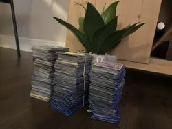 Pokemon TCG Bulk Card Lot 1,135 cards, ETB, Holos/Reverse/Commons - Image 3
