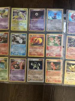 Pokemon Official TCG Card Lot 32 Cards - Image 4