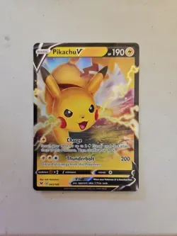 Pokemon Card Pikachu V 043/185 Ultra Rare Vivid Voltage - Image 1