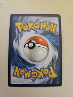 Pokemon Card Pikachu V 043/185 Ultra Rare Vivid Voltage - Image 2