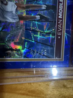 2024-25 Panini Nba HOOPS - Evan Mobley #82 Blue Explosion /99 Cleveland Cavs - Image 3