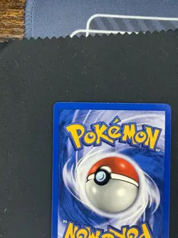 Pokemon Mew TCG 1/18 Southern Islands Reverse Holo LP Condition - Image 5