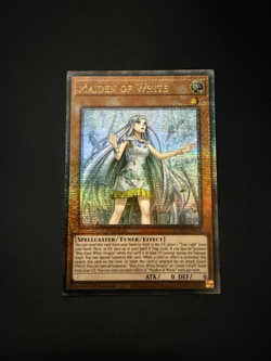 Maiden of White (Quarter Century Secret Rare) SDWD-EN041 Structure Deck:... - Image 1