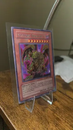 YuGiOh Victory Dragon RP02-EN098 Secret Rare Retro Pack 2 HOLOBLEED Foil Bleed - Image 3