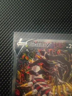 Pokemon Card Giratina v Alt Art FA 186/196 Lost Origin SWSH 2022 LP Condition - Image 2
