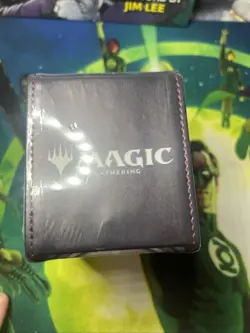 MTG Phyrexia All Will Be One Elesh Norn Alcove Ultra Pro Flip Deck Box - Image 5