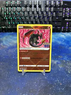 Radiant Charizard 011/078 Holo - Pokemon Pokemon GO - LP - Image 1