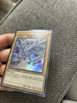 Blue-Eyes White Dragon MVP1-ENSV4 Ultra Rare Limited Edition Yugioh - Image 4