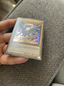 Blue-Eyes White Dragon MVP1-ENSV4 Ultra Rare Limited Edition Yugioh - Image 5