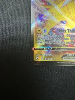 Jolteon VMAX 051/203SWSH07: Evolving Skies Holo Pokemon Card - Image 5