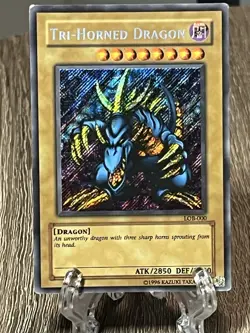 Tri-Horned Dragon – LOB-000 – Unlimited – Secret Rare – Yu-Gi-Oh! - Image 4