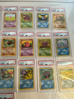 26 card lot 1st edition Fossil pokemon psa 9 - Image 3