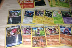 Massive 2011 Pokemon Card Lot x120 - Black & White Era - LP-MP RARES/Holos/ Bulk - Image 2