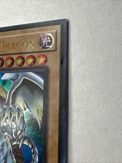 Yu-Gi-Oh! Blue-Eyes White Dragon Holo Card LC01-EN004 Ultra Rare Limited Edition - Image 4