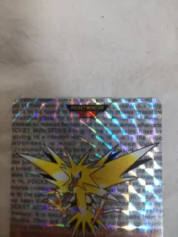 [LP] Zapdos Japanese 1996 Red Carddass Bandai Prism Pokemon Card 8442 - Image 2