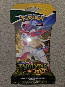 Pokemon Sword & Shield Evolving Skies Brand New Sleeved Booster Pack Sylveon TCG - Image 1