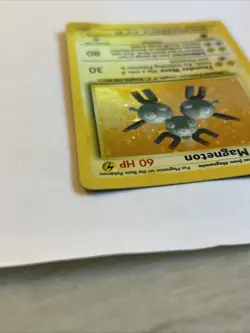 Pokemon TCG Magneton Base Set 9/102 Holo Rare Vintage Hp - Image 5