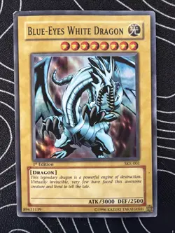 Yu-Gi-Oh SKE-001 Blue-Eyes White Dragon 1st Edition Super Rare HP - Image 1