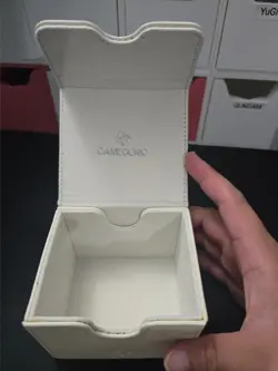 🔥*HARDLY USED* SIDEKICK 100+ XL WHITE Deck Box GameGenic🔥 - Image 3