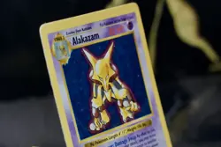 Pokemon TCG Base Set Alakazam Holo Rare 1/102 WOTC 1999 Unlimited Vintage Card - Image 4