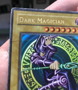 Dark Magician SDY-006 Unlimited Ultra Rare YuGiOh! Yugi Starter Deck DMG Damaged - Image 4