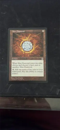Mox Diamond Stronghold Regular - Damaged - Image 2