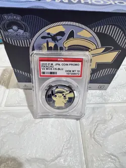 2023 POKEMON JAPANESE COIN PROMO PIKACHU 2023 WORLD CHAMPIONSHIPS COIN SET-BLUE - Image 1