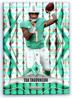 2025 Panini Phoenix #102 Tua Tagovailoa Green Pyramids Prizm - Image 1