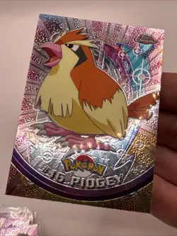 Pokemon TCG Topps Chrome Series 1 Holo Foil Card Pidgey #16 2000 TV Animation - Image 2