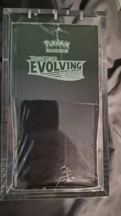 Pokemon TCG Evolving Skies Elite Trainer Box ETB New Sealed with acrylic case - Image 2