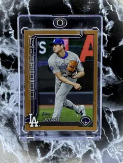 2025 Topps Series 2 - Shohei Ohtani #400 Gold /2025 - Image 1