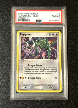 PSA 8 ⭐ RAYQUAZA #9 HOLO 2005 POKEMON EMERALD – EX ERA - Image 1