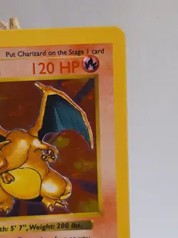 Shadowless Charizard Base Set #4/102 - Image 4