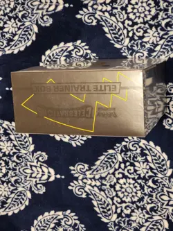 Pokemon CELEBRATIONS 25th Anniversary Elite Trainer Box Sealed etb read desc - Image 3