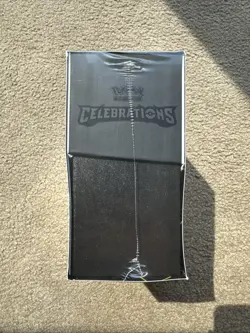 Pokemon TCG: 25th Anniversary Celebrations Elite Trainer Box (2021) 820650809439 - Image 2