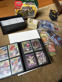 Huge 1300+ Pokemon Card Lot Vintage + Modern Binders Sealed *See Description* - Image 3