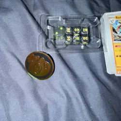 Pokemon Card Lot: 100 Mixed ,40 Energy Doublade Art Rare + ETB Dice & Coin Set - Image 3