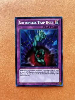 Yugioh Bottomless Trap Hole LCJW-EN078 Secret Rare 1st Edition Konami - Image 1