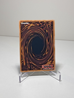 Yugioh / "Dark Magician" / RA04-EN106 / Secret Platinum Rare / 1st Ed - Image 2