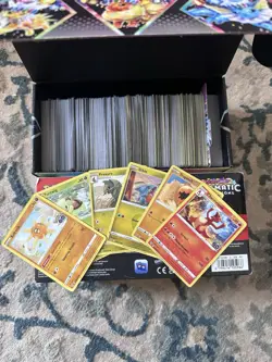 Bulk Of 650 Pokemon Cards ( ENGLISH) - Image 1