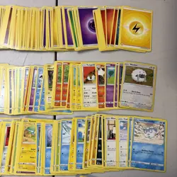 Lot of 400 Pokemon Cards includes 285 common 115 energy plus holo/reverse holo - Image 3