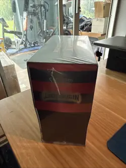 Pokemon TCG: Sword & Shield Lost Origin Elite Trainer Box ETB - New & Sealed - Image 4