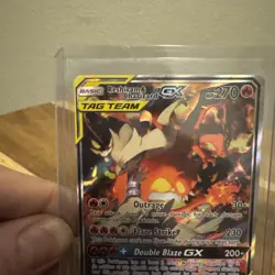 2019 POKEMON SM BLACK STAR PROMO #SM201 FULL ART/RESHIRAM & CHARIZARD GX MP - Image 2