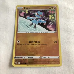 Riolu 090/185 Reverse Holo SWSH Vivid Voltage NM Pokemon card - Image 1