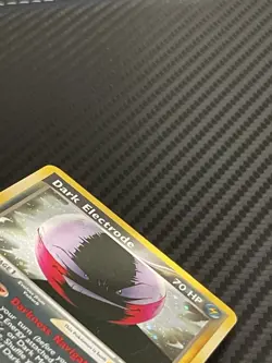 Nintendo 2004 Pokemon Team Rocket Returns Dark Electrode 4/109 Holo Rare 70 HP - Image 4